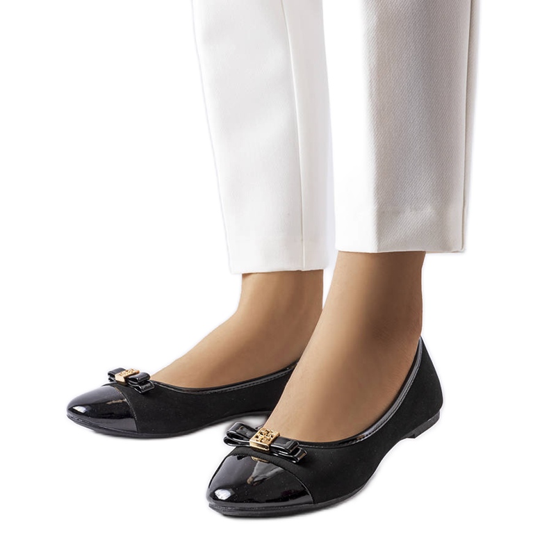 Ballerine nere con punta in vernice Umberto nero
