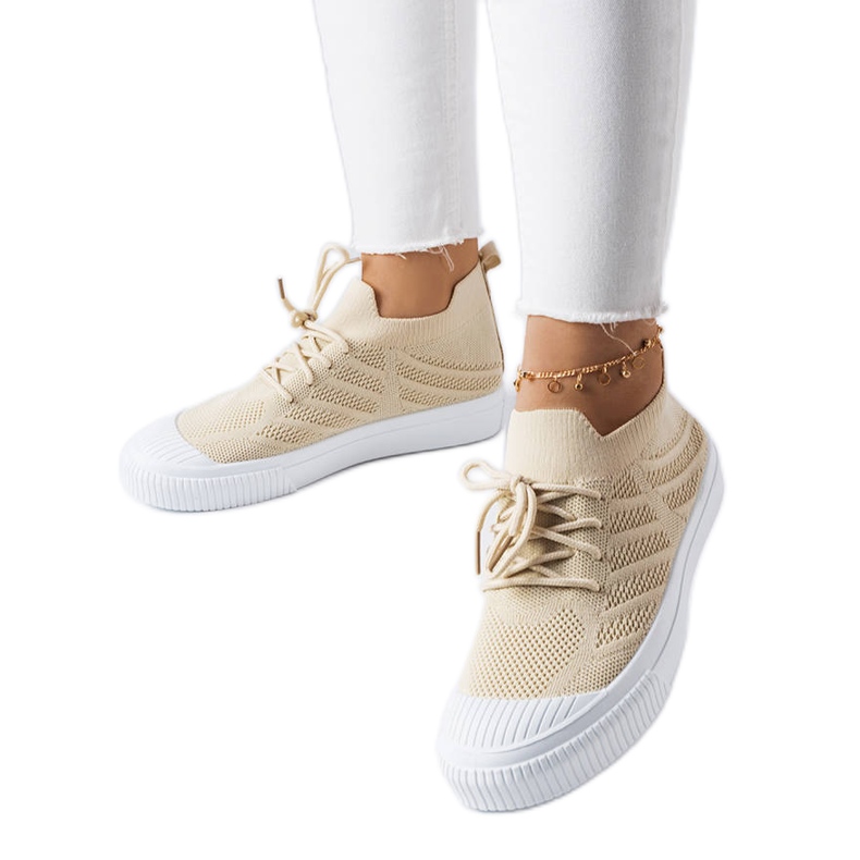 Sneakers beige realizzate in tessuto elasticizzato di Polaire