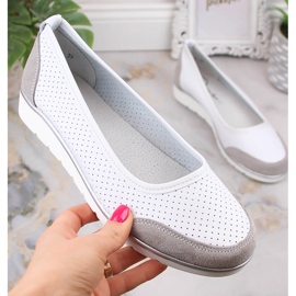 Ballerine da donna in pelle bianca traforata Filippo DP4524 bianco