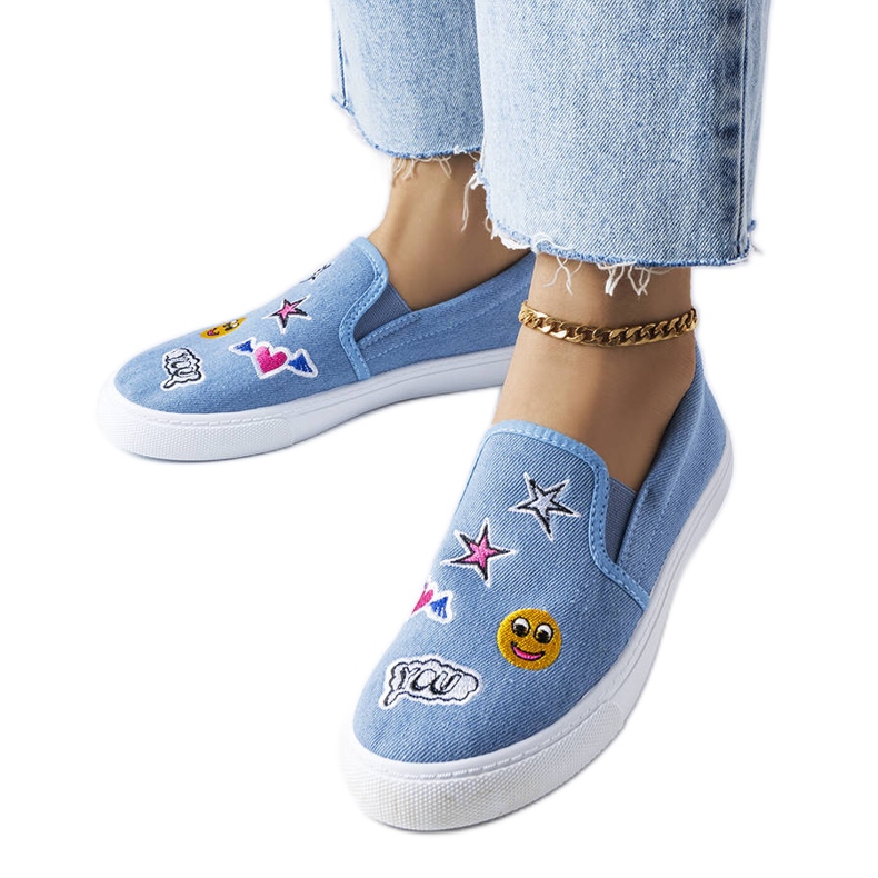 BM Sneakers celeste con patch Giguère blu