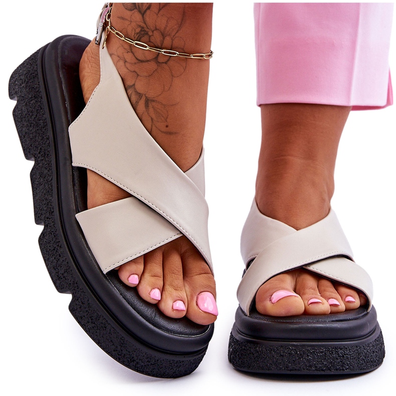 PE1 Sandali con plateau Chester beige alla moda