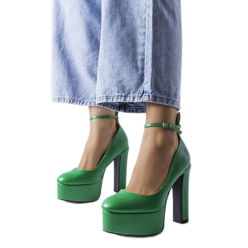Décolleté verdi con tacco alto di Hervé verde