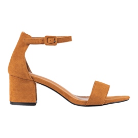 Sandali con tacco in camoscio color cammello di Shelovet marrone