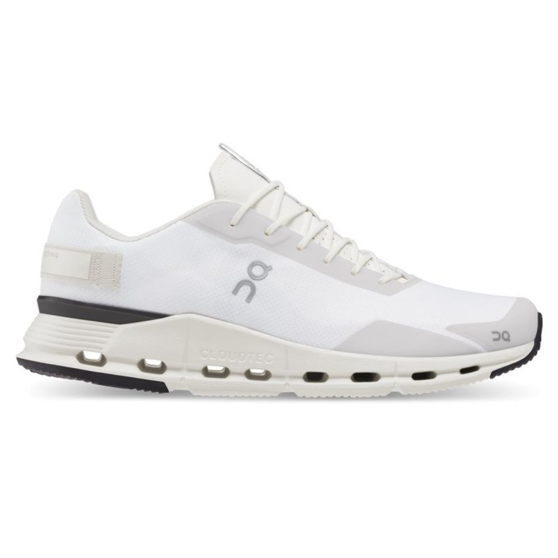 On Running Scarpe da corsa Cloudnova Form M 2698483 bianca