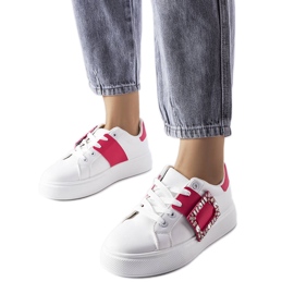 Sneakers bianche decorate con una fibbia Ike rosa bianco