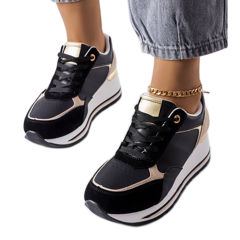 Sneaker con zeppa di colore nero di Harvé
