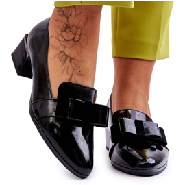 Vinceza Décolleté alla moda in pelle verniciata con fiocco decorativo Shira nero
