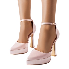 Décolleté beige con tacco alto di Lowell