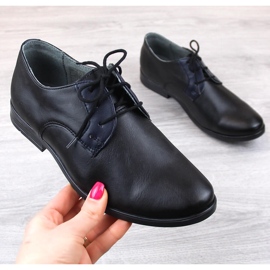 Scarpe da comunione da bambino comode nere Kornecki 6120 nero