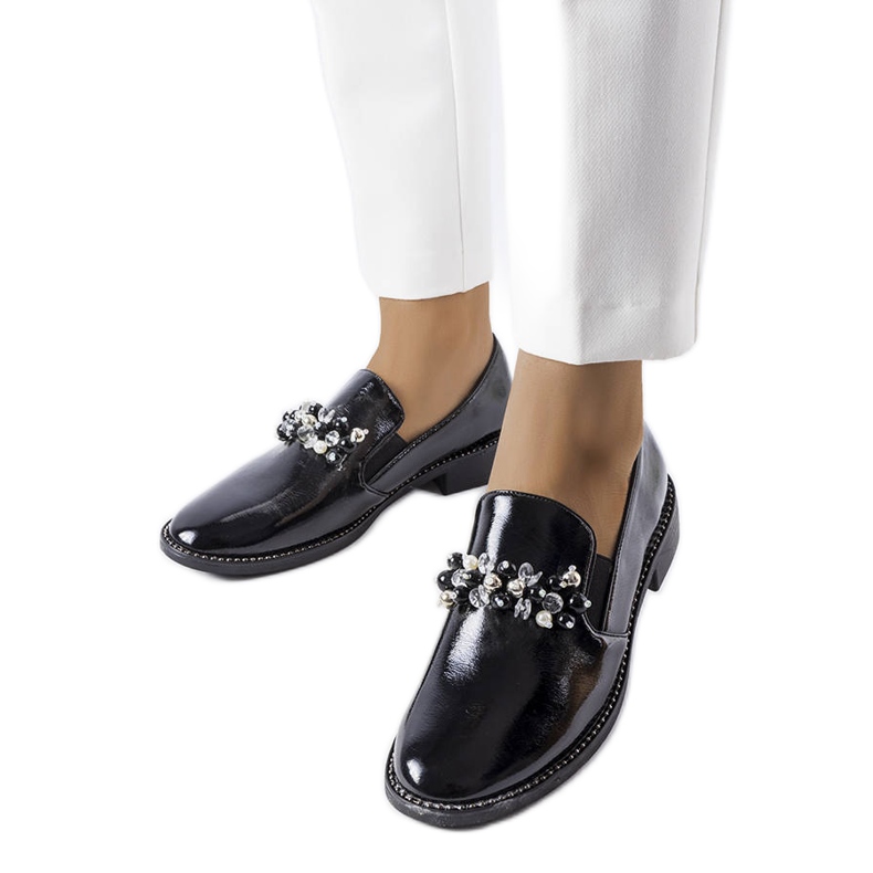 BM Scarpe laccate nere con cristalli di Bonne nero