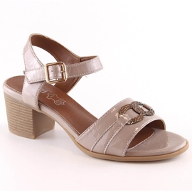 Sandali laccati beige da donna sul palo Jezzi SA69-31