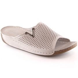 Pantofole da donna in pelle beige traforata T.Sokolski L23-356