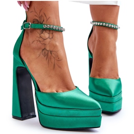 Décolleté Alla Moda Su Un Tacco Verde Santoro