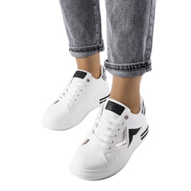 Sneakers con plateau in bianco e nero di Monty