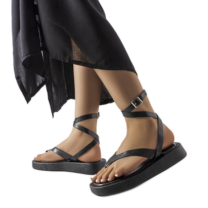 Sandali con plateau nero sale