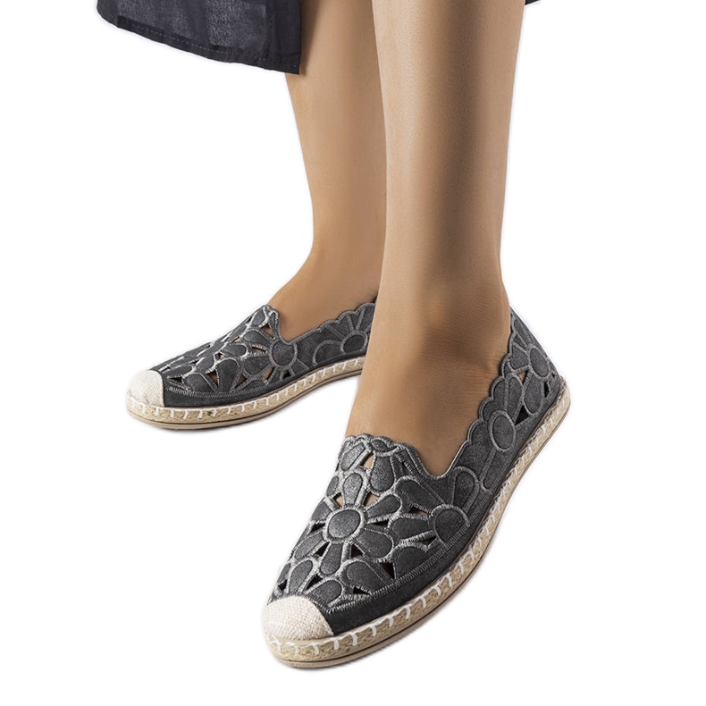 Espadrillas traforate grigie di Lamarre grigio