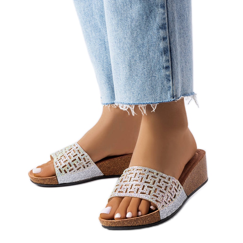 Sandali con zeppa color argento di Elitha d'argento