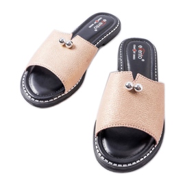 Sandali rosa metallizzati con perle di Frederi