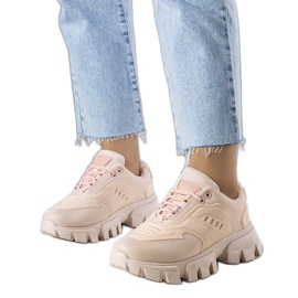 Sneakers rosa su suola massiccia di Inez
