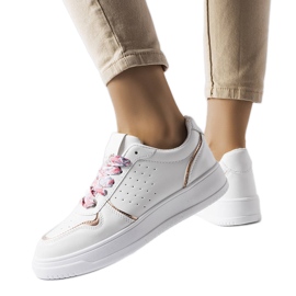 Sneakers bianche legate con nastro Pryor bianca