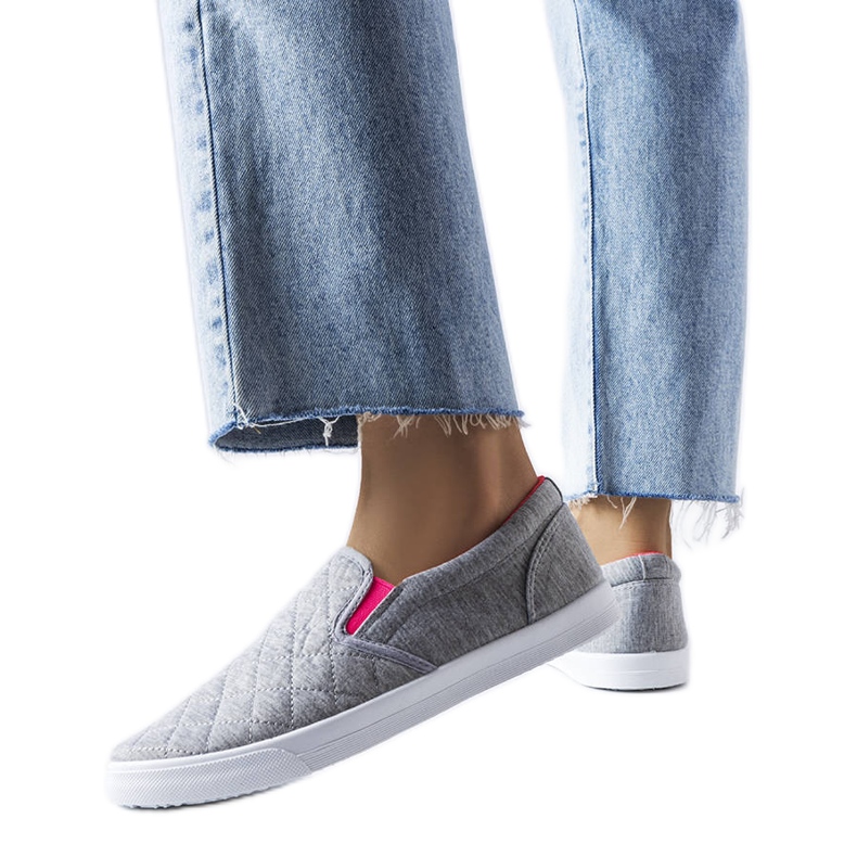 Sneaker senza lacci trapuntate di colore grigio di Gregory