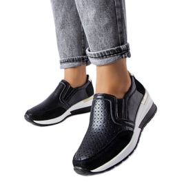 Sneakers con zeppa traforate di colore nero di Vernon