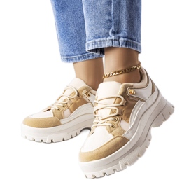 Via scarpe marroni a suola bassa con protezione beige