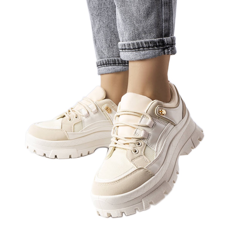 Scarpe basse beige con protezione di Via