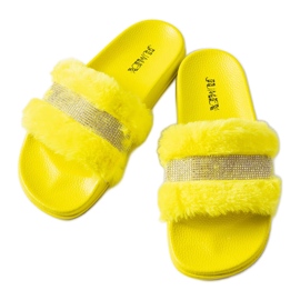 Ciabatte in pelliccia gialla con strass di Carrito giallo