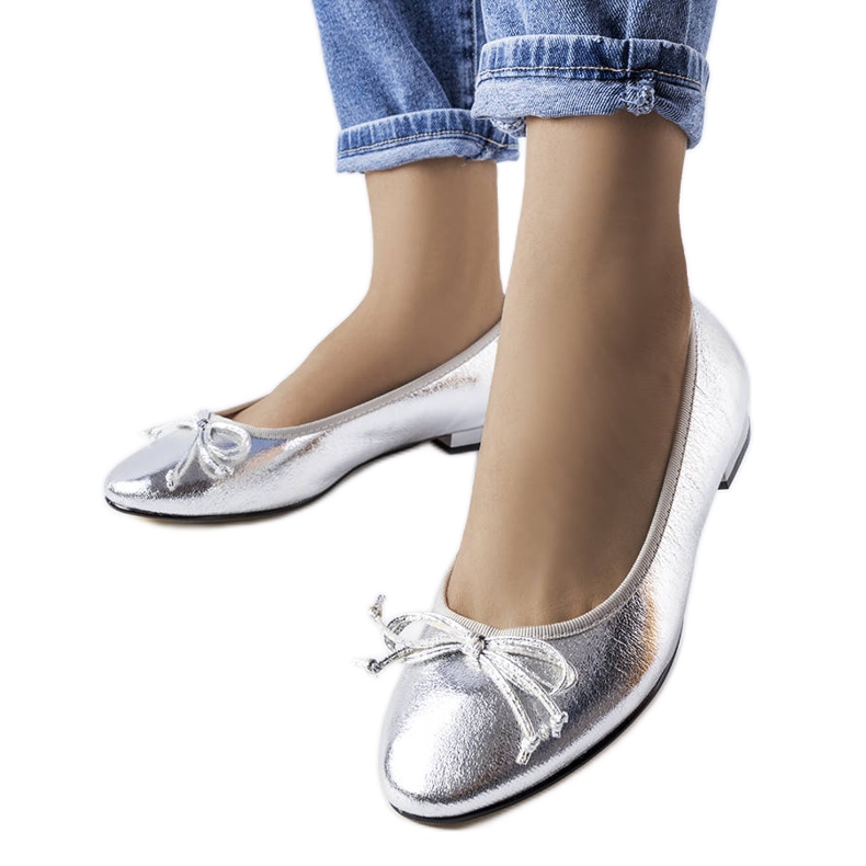 Ballerine argento metallizzato con fiocco di Anmoore d'argento