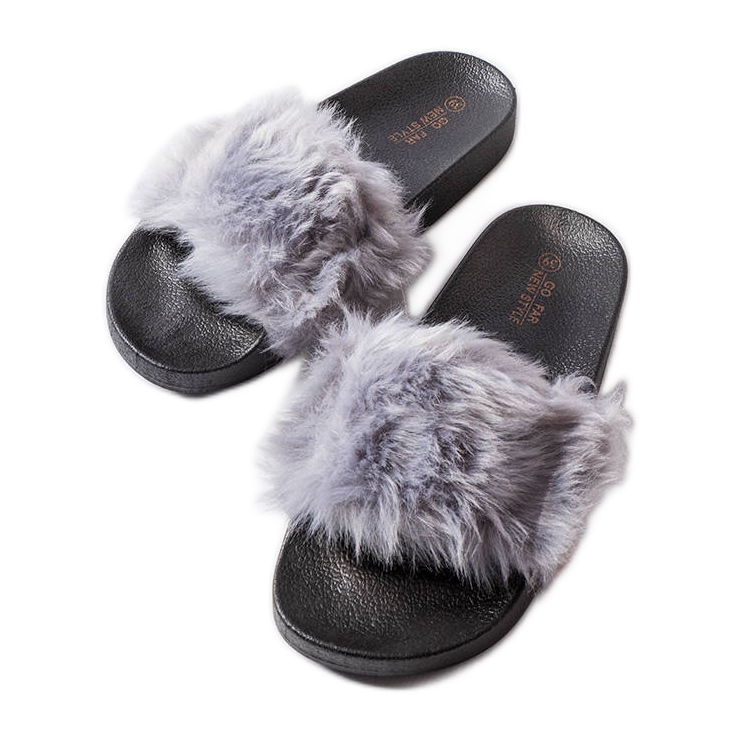 Pantofole grigie con pelliccia di Genevre grigio