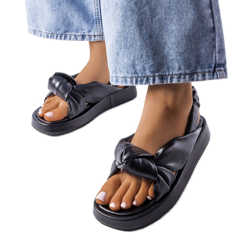 Sandali con zeppa neri di Clarice nero