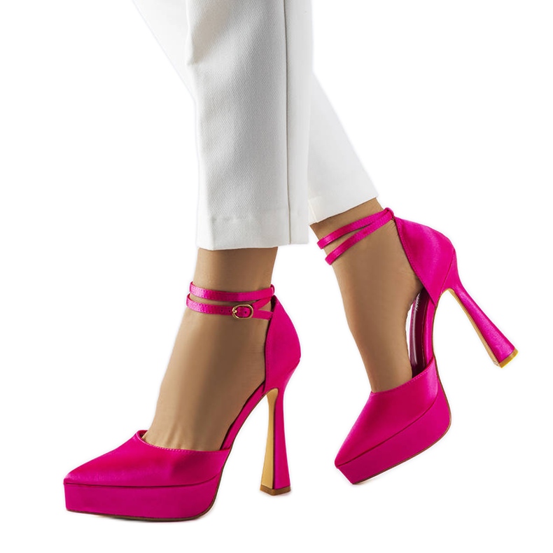 Décolleté rosa con tacco alto di Dallas