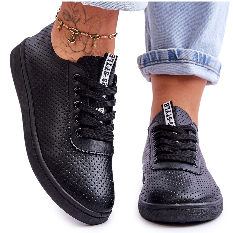 Sneakers stringate traforate da donna nere Carinel bianca