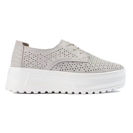 Sneakers traforate in pelle su una piattaforma alta Shelovet argento grigio