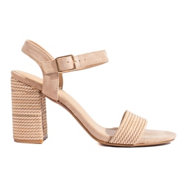 Sandali beige da donna con tacco decorativo di Shelovet