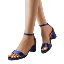 Sandali blu navy con tacco basso di Bingamon