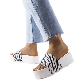 Scivoli zebrati AE35 bianco