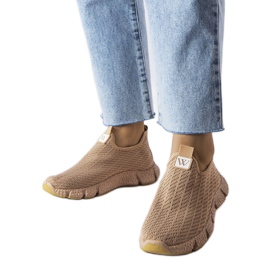 Sneaker senza lacci beige di Yellville
