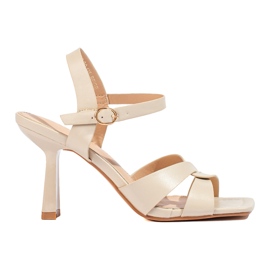 Sandali a blocchi beige di Shelovet