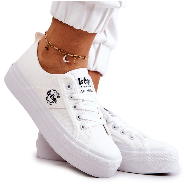 Scarpe da ginnastica su piattaforma bianca Lee Cooper LCW-22-31-0837L