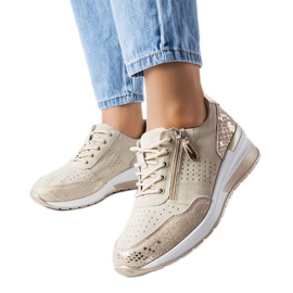 Scarpa Jazzar in pelle traforata beige