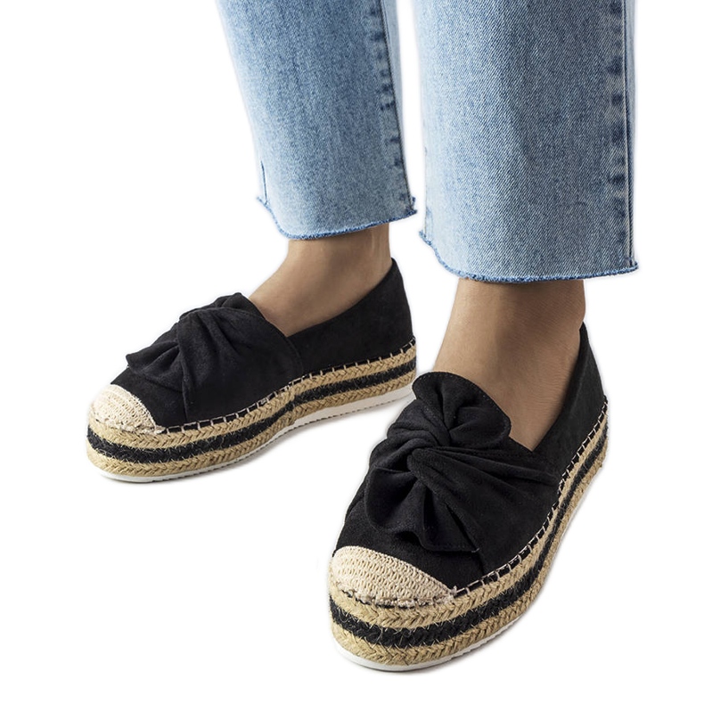 Espadrillas con plateau di colore nero di Idana