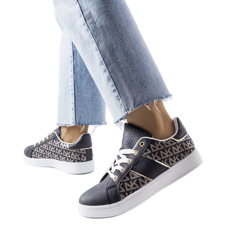 Inna Sneakers blu navy decorate con il monogramma Bolduc