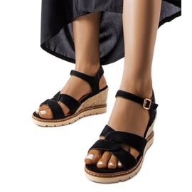 Sandali con zeppa di colore nero di Silvana