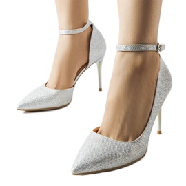 Inna Nikolina tacchi in broccato argento