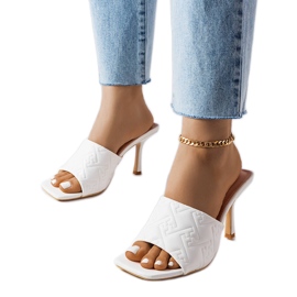 Eleganti sandali bianchi con tacco di Cambrina bianco