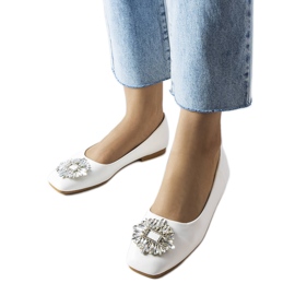 Ballerine bianche con spilla Miren bianco