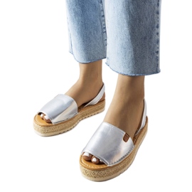 Espadrillas con plateau color argento di Sadbera d'argento