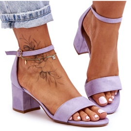Sandali classici con tacco basso in pelle scamosciata viola luna di miele